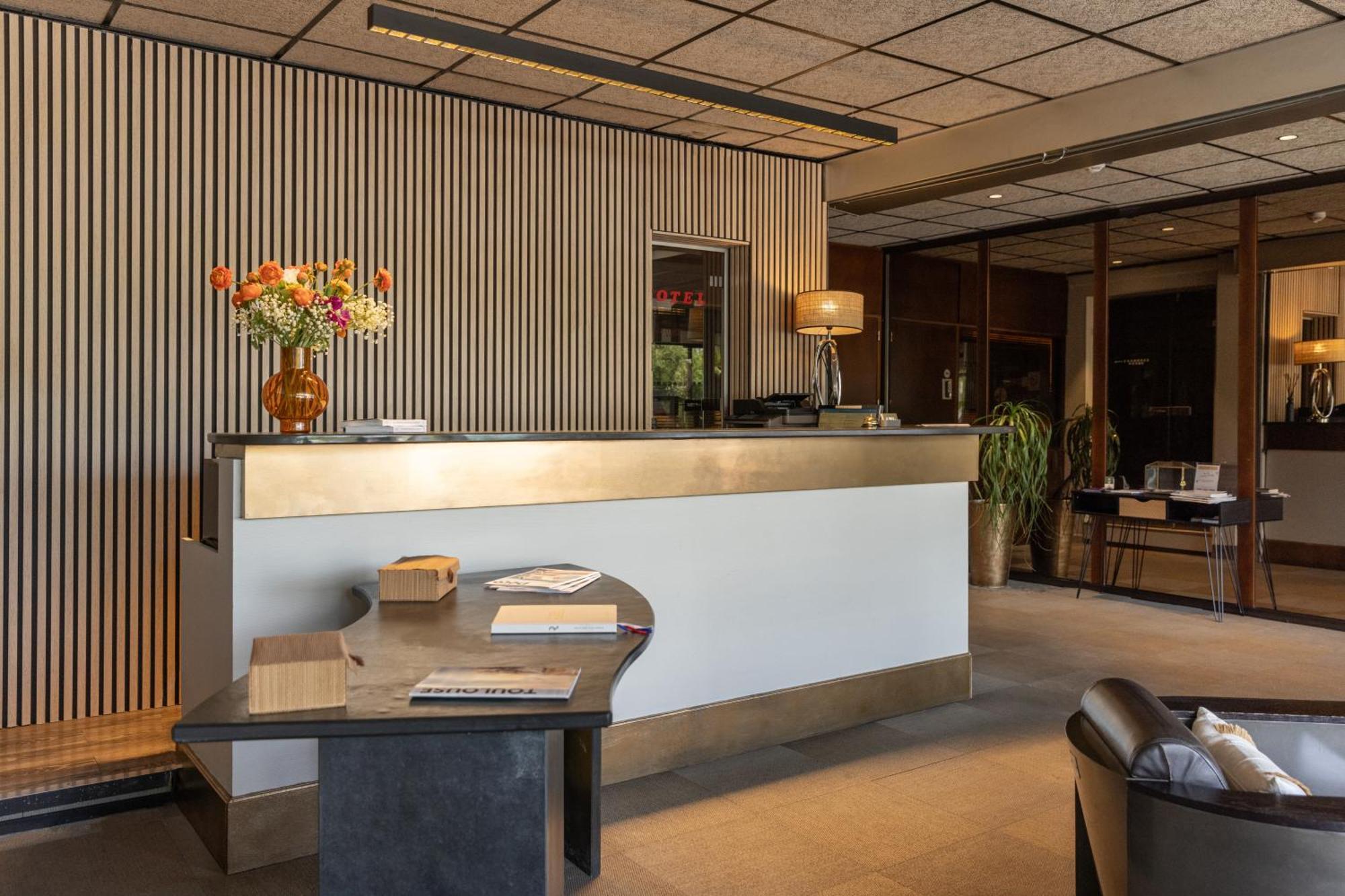 Le Trefle Hotel Portet-sur-Garonne Buitenkant foto