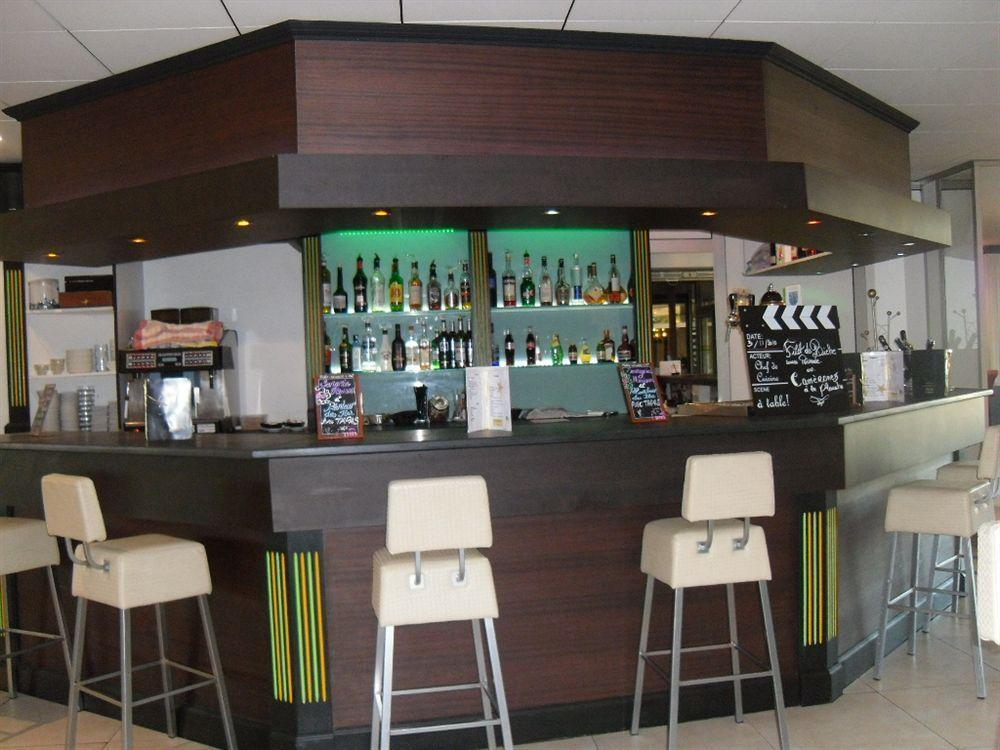 Le Trefle Hotel Portet-sur-Garonne Buitenkant foto