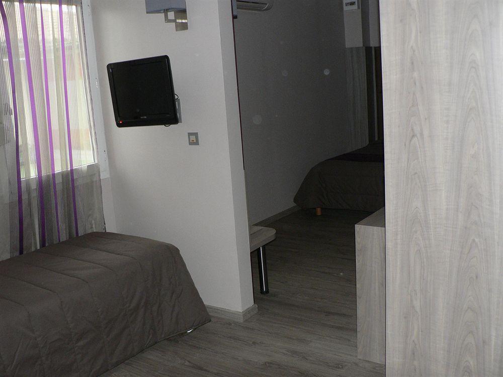 Le Trefle Hotel Portet-sur-Garonne Buitenkant foto